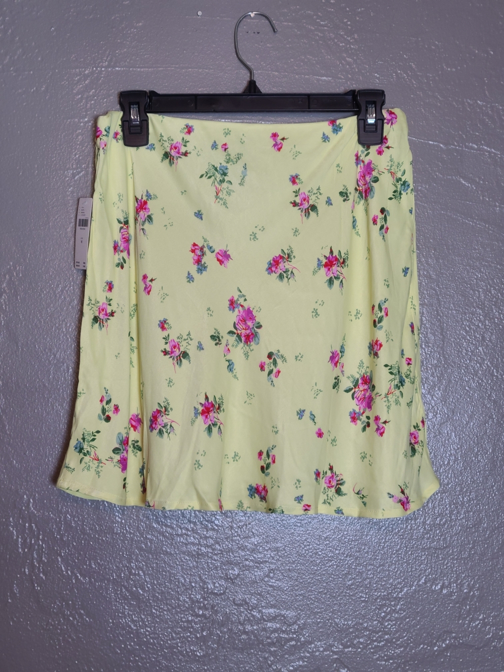 Anthropologie Womens Elegant Yellow Floral Mini Skirt with Pink Accents Medium - Picture 3 of 10